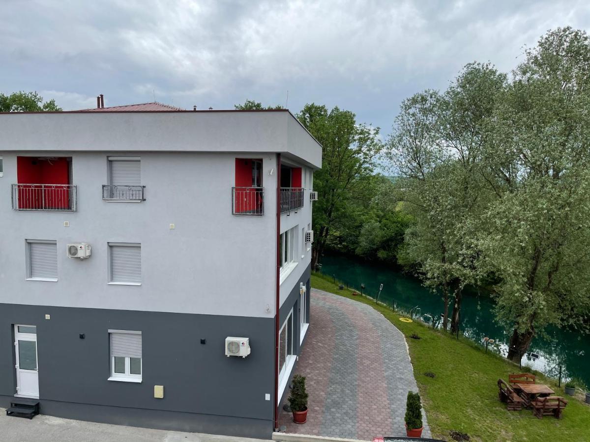 Apartments And Rooms Villa Majestic Bihac Bagian luar foto