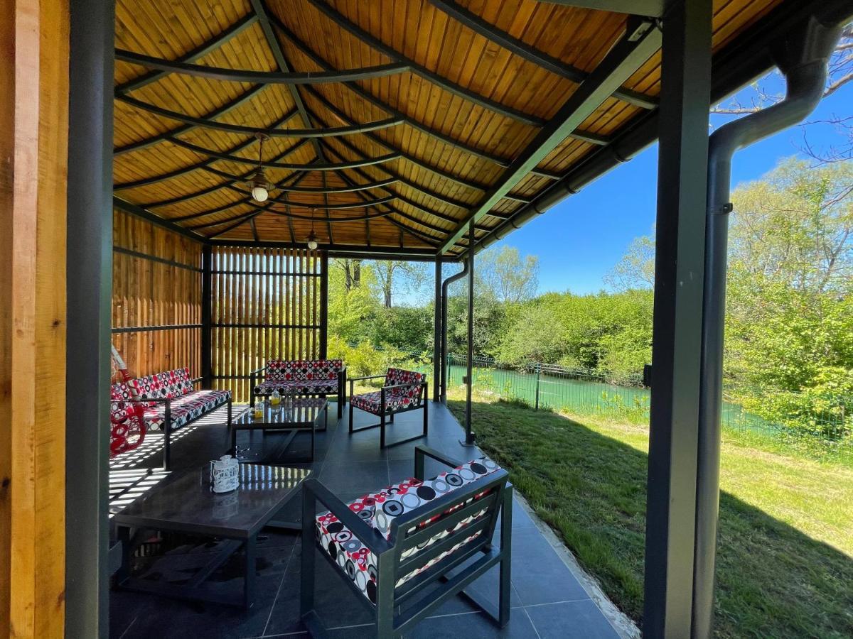 Apartments And Rooms Villa Majestic Bihac Bagian luar foto
