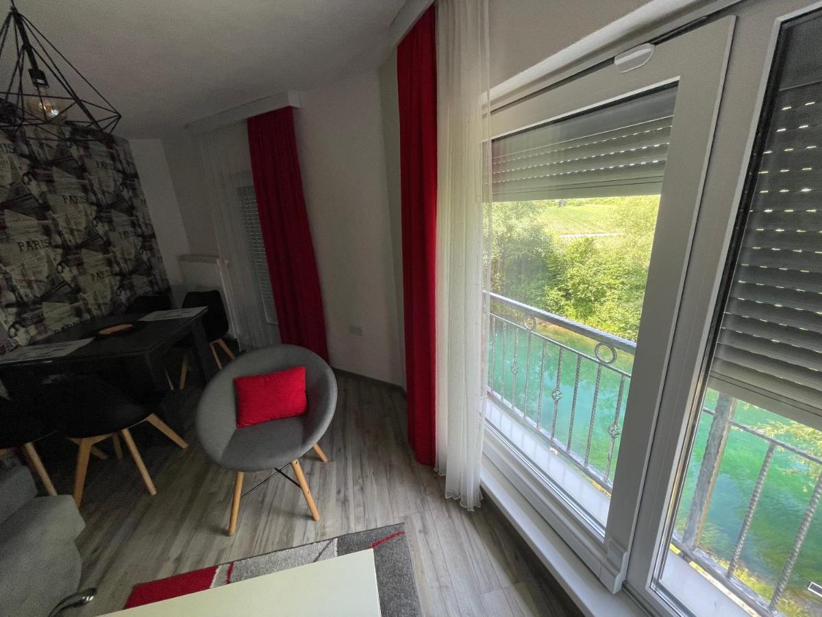 Apartments And Rooms Villa Majestic Bihac Bagian luar foto