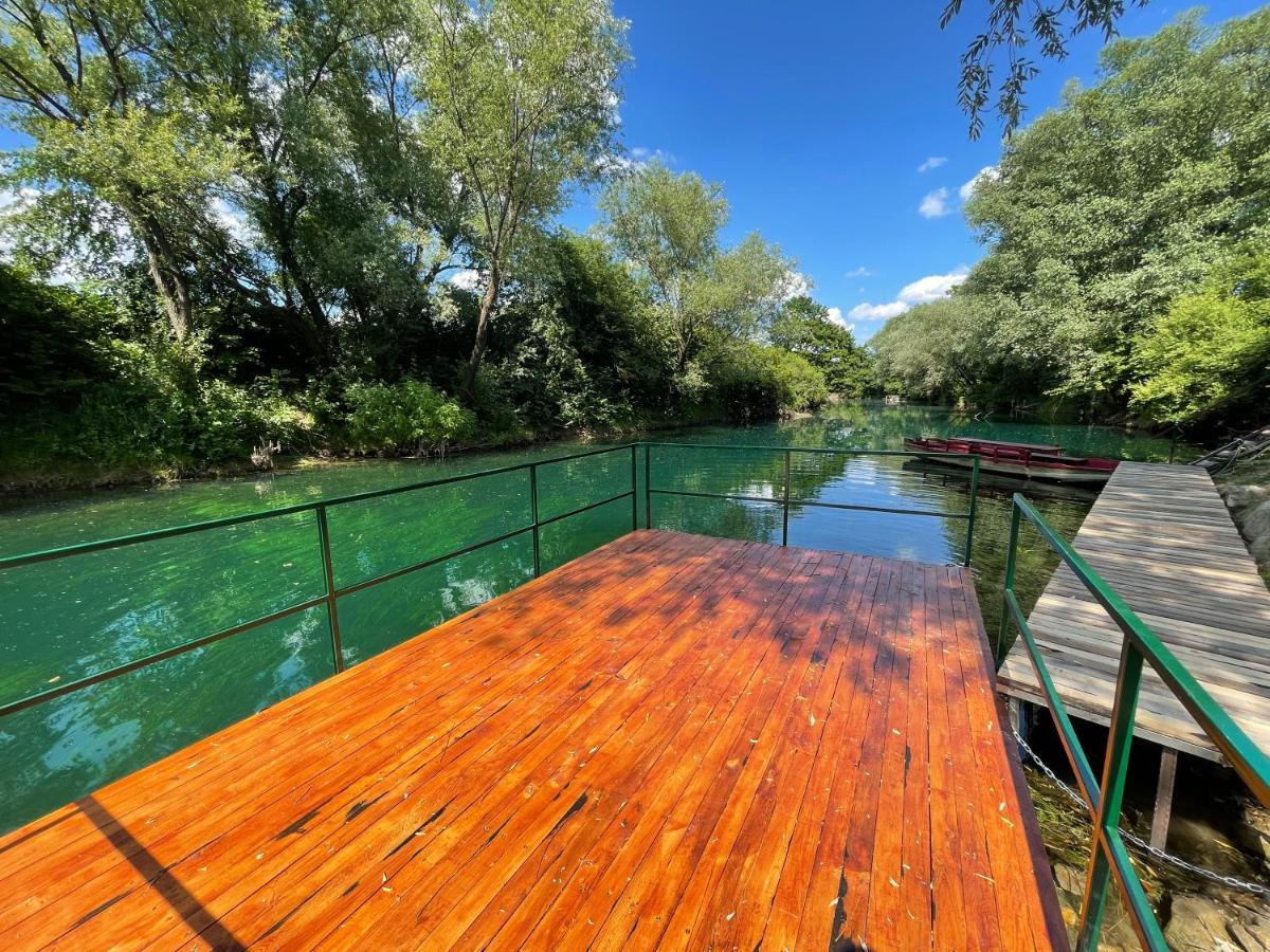 Apartments And Rooms Villa Majestic Bihac Bagian luar foto