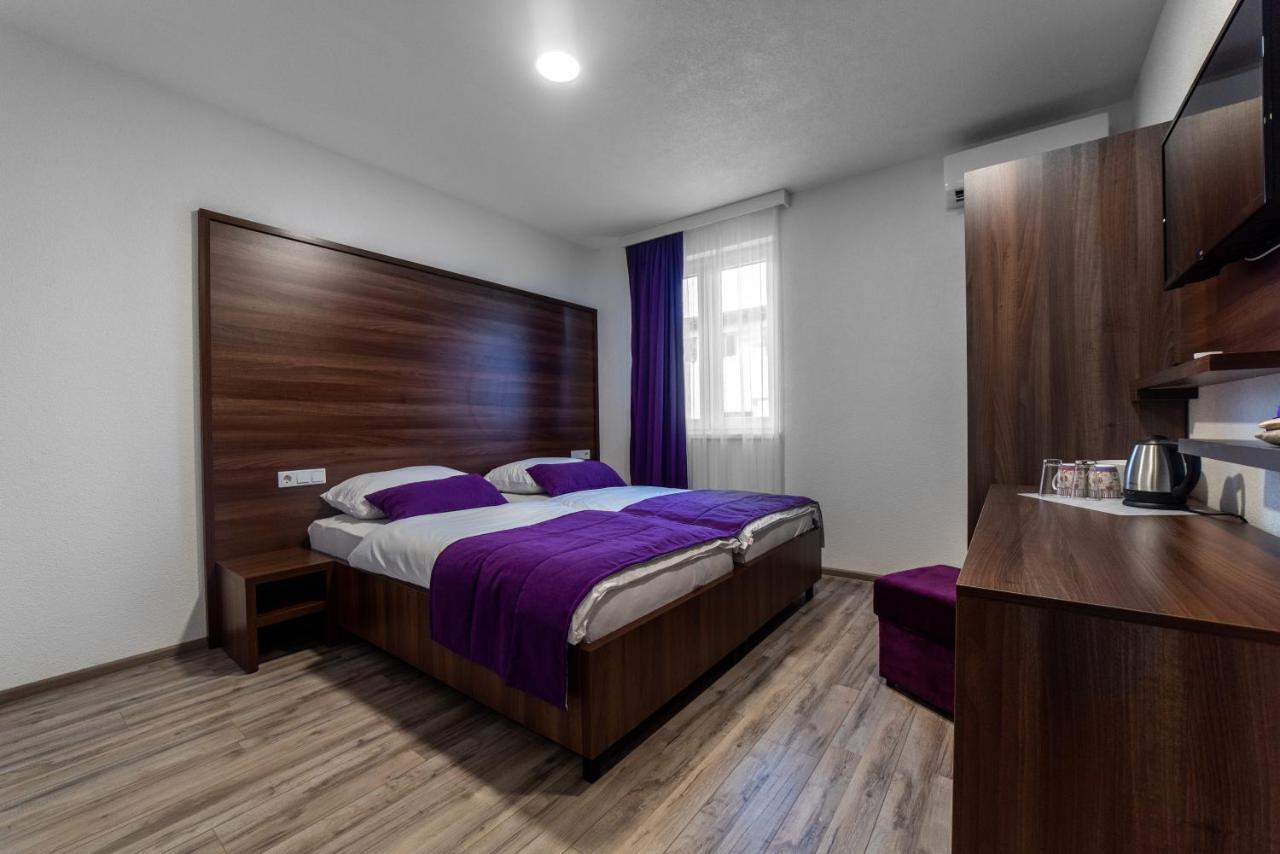 Apartments And Rooms Villa Majestic Bihac Bagian luar foto